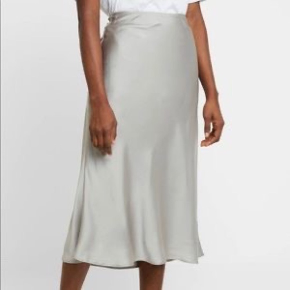 Abercrombie & Fitch silver midi skirt size medium